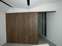 parete con porta scorrevole